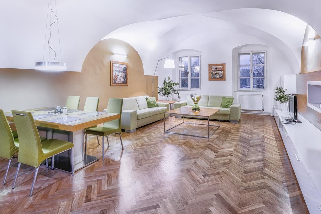 Apartmany Chornitzeruv Dum Telc Exterior photo